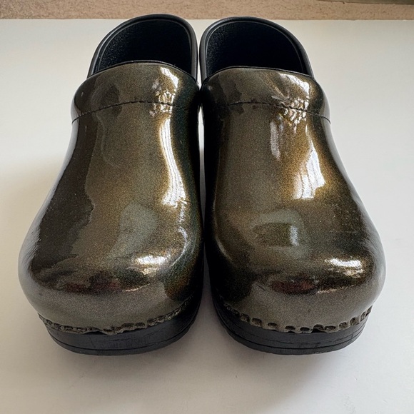 Dansko Professional Metallic Clog Size 38 - Picture 2 of 11
